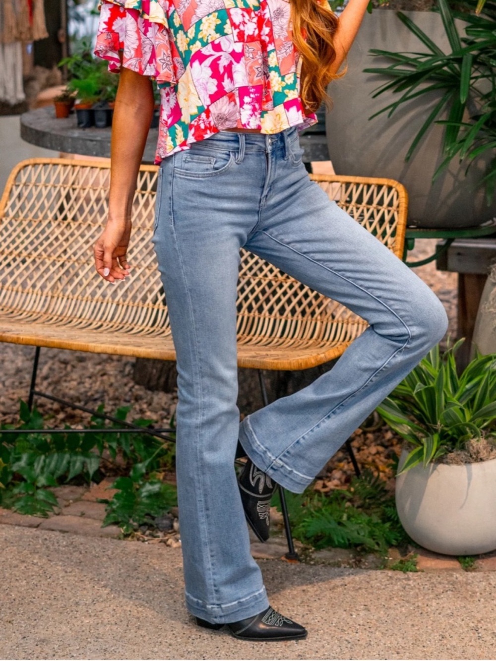 Vervet Legendary Mid-Rise Trouser Hem Bootcut Flare Jean Women 25 x 33 Stretch